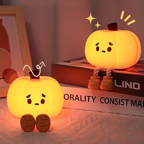 🎃 Scared Pumpkin Night Light